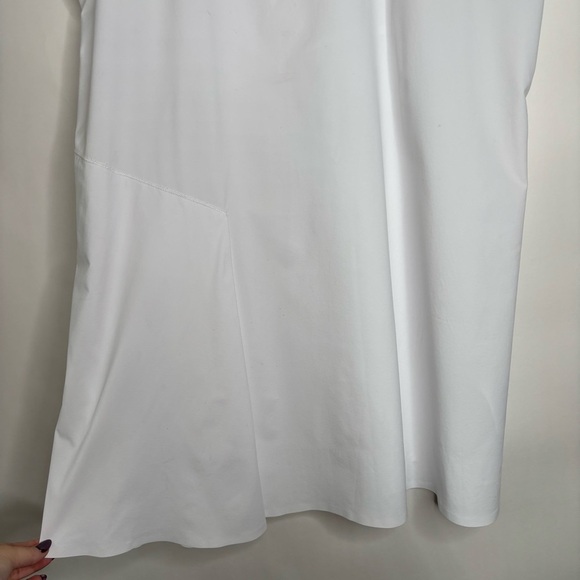 On Running Court Dress White size XL - Picture 4 of 9